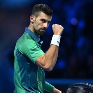 NOVAK PA STO MESTA PRAZNO: Srpski teniser nadigrao 16 godina mlađeg rivala! (VIDEO)