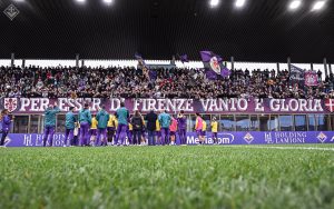 OKO 200 NAVIJAČA ‘VIOLE’ PRUŽIĆE PODRŠKU SVOM TIMU: Senzacija na srpskom ‘Old Trafordu!’