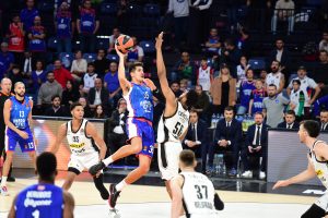 EFES IMAO DVOCIFRENU PREDNOST, ALI PARTIZAN SE VRATIO U IGRU: Odbrana mora bolje, napad funkcioniše kako treba! (VIDEO)