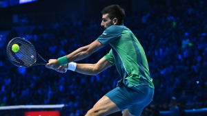 NOVAK IMAO ODGOVOR NA HURKAČEV SERVIS: Đoković dodao gas u trećem setu i savladao Poljaka! (VIDEO)