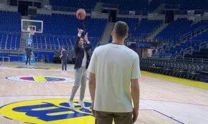 TADIĆ I GUDURIĆ ZAJEDNO NA TRENINGU: Fudbaler uzeo da šutira slobodna bacanja, pa podelio par urnebesnih komentara! (VIDEO)