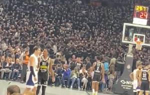 SKANDAL U ARENI! Izbila tuča među navijačima na utakmici Partizana (VIDEO)
