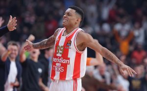 TROJKA KOJOM JE JAGO SRUŠIO BAJERN: Hrabar potez brazilskog beka! (VIDEO)