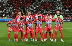 VUČIĆ NA MARAKANI: Predsednik bodri Crvenu zvezdu iz lože! (FOTO)