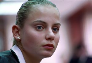 „OTAC ME IZBACIO NA ULICU, PRONAŠLI SU ME ČISTAČI“: Bivša teniserka prošla kroz pakao zbog ispadanja u polufinalu Vimbldona (VIDEO)