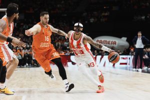 ‘LUD, ZBUNJEN, NORMALAN’: Mesina demantovao dolazak Šabaza Nejpira?