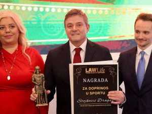 PIKSI DOBIO PLAKETU I STATUU: Laskavo priznanje za selektora nakon plasmana na EURO!