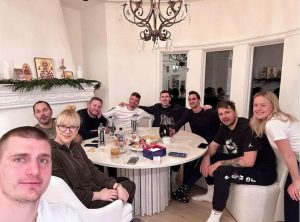 DONČIĆ I JOKIĆ ZNAJU DA UŽIVAJU: „Skupilo se društvo svi iz bivše Juge“ (FOTO)