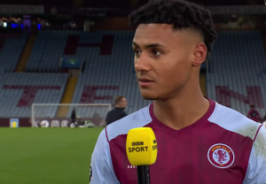 POLICIJA POKRENULA ISTRAGU: Igrač Aston Vile u nepovoljnoj situaciji zbog proslave gola! (FOTO)