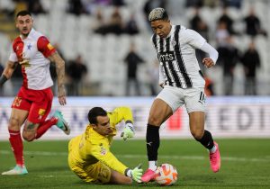 (POLUVREME) BEZ GOLOVA U HUMSKOJ: Partizan konkretniji, Vojvodina se dobro brani! (FOTO) (VIDEO)