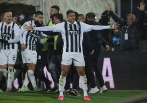 CRNO-BELI SE VRAĆAJU NA PRVO MESTO: „Otpisani“ Partizan savladao najskuplji tim u istoriji Crvene zvezde! (VIDEO)