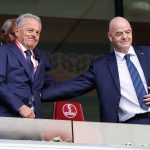 DAO NAGRADU TRAMPU PA HITNO POD ISTRAGOM: Predsednik FIFA u nevolji!