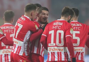 U ZVEZDI TRLJAJU RUKE: ‘Crveno-beli’ bi u januaru mogli da ostanu bez prekaljenog asa i dvojice omladinaca! (FOTO)