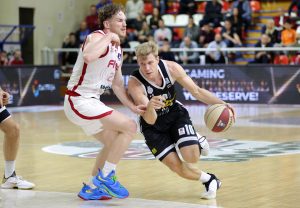 AMERIKANAC NAPUSTIO FMP PA OTIŠAO U ZAGREB: Plejmejker karijeru nastavlja u ABA ligi 2 (FOTO)