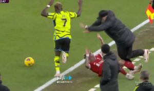 MOŽE LI BIZARNIJE OD OVOGA? Cimikas uklizao Klopu, pa slomio ključnu kost (VIDEO)