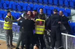 POJAVIO SE SNIMAK NAVIJAČA KAKO SE ZALEĆU NA KOŠARKAŠE BUDUĆNOSTI (VIDEO)