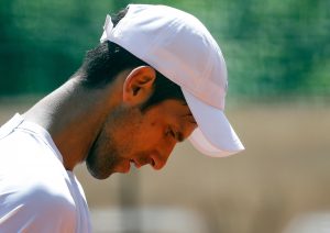 PUSTI IH NOVAČE NEKA LAJU, TI RADI ONO TVOJE: Sramotna izjava nekadašnjeg TOP 10 reketa sveta o Đokovićevoj povredi!