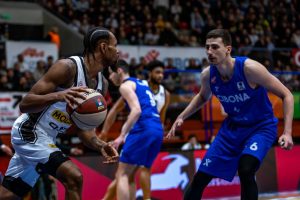 PARTIZAN SLAVIO U ZAGREBU: Cibona se borila, ali ‘crno-beli’ opravdali ulogu favorita!