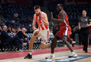 (POLUVREME) ZVEZDA VODI PROTIV BORCA: Crveno-beli imali +17, pa skoro sve prosuli za prvih 20 minuta!