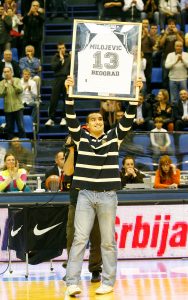 PRIDRUŽITE SE PETICIJI HOTSPORTA: Južna tribina Beogradske arene da ponese ime Dejana Milojevića!