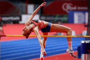 ATLETIČARKA IZAZVALA HAOS: Hrvati je proterali iz Knina, a sada je orla na zastavi Crne Gore nazvala kokoškom! (VIDEO)