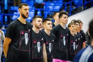 MEGINO POSLEDNJE ZBOGOM DEKIJU: Emotivne scene na još jednom meču ABA lige! (FOTO)