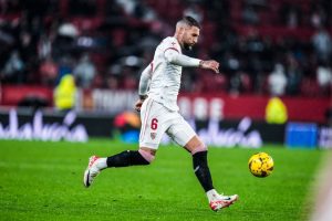 DOBRE VESTI STIŽU IZ SEVILJE: Nemanja Gudelj uspešno operisan! (FOTO)