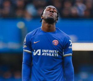 NAVIJAČI SKANDIRALI „ROMAN ABRAMOVIČ“ I „Mi smo s***e“: Poketino odgovorio sa “ Razumem ih“ (VIDEO)