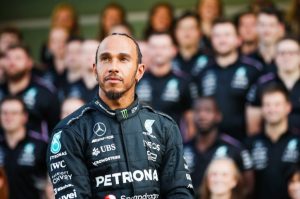 NAJVEĆA BOMBA U ISTORIJI F1: Ferari ponovo ima najboljeg vozača na svetu! (FOTO)