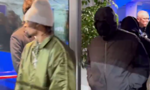 SA FANTOMKOM NA LIGU ŠAMPIONA: Čuvena estradna zvezda u bizarnom stajlingu gledala fudbal! (VIDEO)