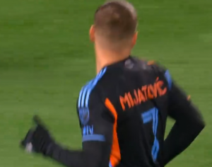 NESLAVAN DEBI ZA BEKAMA: Mijatoviću pola sata u porazu od Šarlota! (VIDEO)