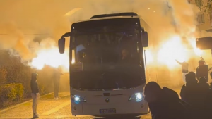 OVAKAV DOČEK DUGO NE PAMTE: Surduličani napravili feštu kada je autobus Partizana stigao! (VIDEO)