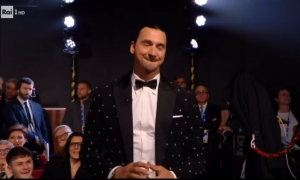 ZLATAN IBRAHIMOVIĆ UZ LEPU BRENU U SAN REMU: Šveđanin po crvenom tepihu uz balkansku melodiju! (VIDEO)