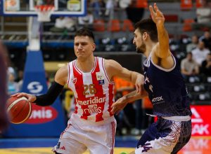 (POLUVREME) LAVOVSKO SRCE ČAČANA: Zvezda u finišu poluvremena zaličila na sebe! (FOTO) (VIDEO)