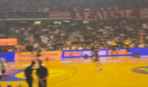 PRELEPA SCENA U ČAIRU: Grobari i Delije zajedno poveli pevanje pred početak meča (VIDEO)