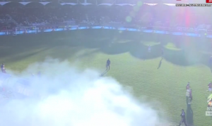 SKANDAL U SLOVENIJI! Navijači Maribora eksplozivom gađali fudbalere (VIDEO)