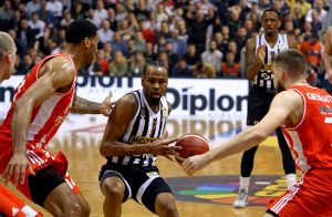 (POLUVREME) ZVEZDA – PARTIZAN: Gedraitis vraća crveno-bele u igru, ljuta borba vodi se u Čairu
