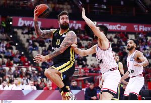 RADULJICA KAKVOG NISMO MOGLI VIDETI U ZVEZDI: Dabl-dabl, zakucavanje u kontri, tehnička! (VIDEO)