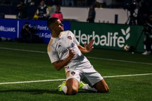 GOL MAŠINA IZ GALAKSIJA: Zvezdino dete nastavilo fantastičnu golgetersku formu! (VIDEO)