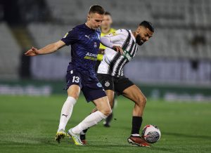 (POLUVREME) PARTIZAN – ŽELEZNIČAR: Crno-beli demonstriraju silu nad Pančevcima (VIDEO)