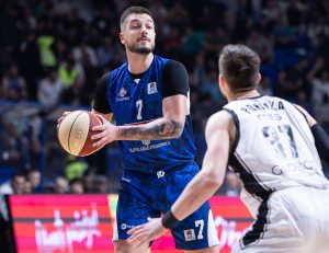 (POLUVREME) BUDUĆNOST-PARTIZAN: Sjajna košarkaška predstava u ‘Morači!’