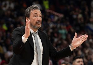 NOVI PEH ZA VIRTUS: Pored poraza od Zvezde, trener Bolonje sankcionisan! (FOTO)