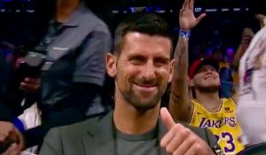 NOVAK PRISUSTVOVAO NESVAKIDAŠNJOJ SITUACIJI U NBA: Navijači Lejkersa besni zbog velike greške sudija! (VIDEO)