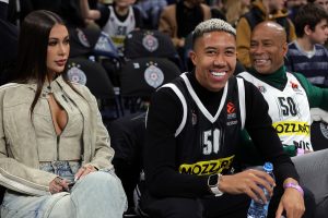 ODNELA JE ŠOU: Saldanjina atraktivna polovina oduševila ‘Grobare’! (FOTO)