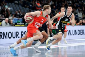 (POLUVREME) PARTIZAN – CEDEVITA: Rapsodija crno-belih u Beogradskoj Areni (FOTO)