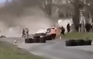 STRAVIČNE SCENE DOLAZE IZ MAĐARSKE: Automobil na reli trci usmrtio četiri osobe! (VIDEO)