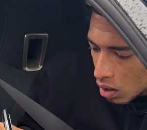 BELINGEM POSTAJE PRVA ZVEZDA MADRIDA: Navijač Reala tražio potpis, pa šokirao Džuda kada mu je rekao šta će uraditi (VIDEO)