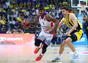 GROBARI MORAJU DA NAVIJAJU ZA ZVEZDU U POSLEDNJEM KOLU: Efes pobedom otključao evroligaški paradoks!