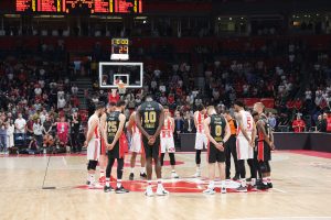 TUŽNA SCENA U ARENI: Meč Crvena zvezda – Olimpijakos počeo minutom ćutanja za Danku Ilić (VIDEO)