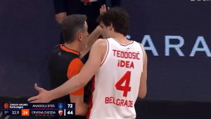 PA LJUDI IMATE LI OBRAZA, EVROLIGAŠKE SUDIJE DOTAKLE DNO: Efes rešio utakmicu, a oni i dalje masakriraju srpski tim! (VIDEO)